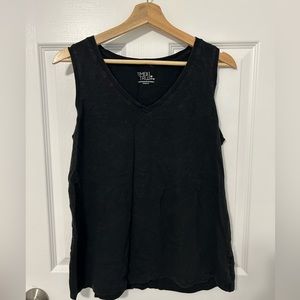 Black tank top!